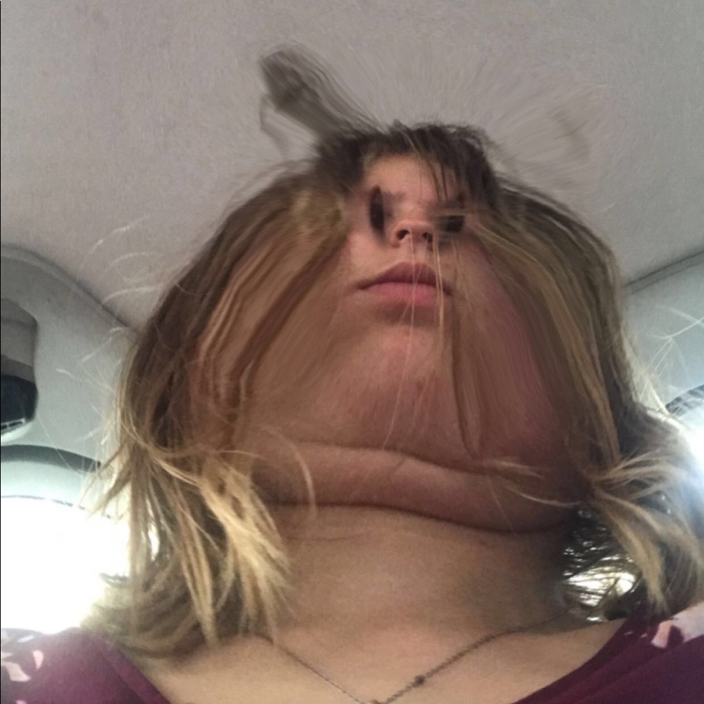 Meet your Posher, Carly